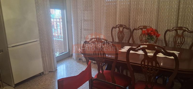 Foto fb335197-d8d6-4ce9-8ffa-dc0a8dd67560. Pis amb calefacció aparcament piscina a Ensanche - Franciscanos Albacete