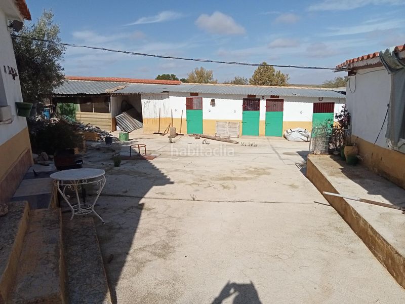 Foto 7e086132-575a-4fe7-bab7-a8c787f6019b. Casa amb aparcament a Lezuza