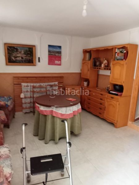 Foto eeef74c2-87df-488e-9bef-1e6a17fb7f3b. Casa amb aparcament a Lezuza