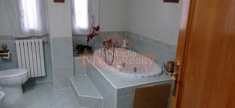 Foto bc0888fe-779d-4fbb-8344-d0b0fb3e5cc0. Casa adossada amb calefacció aparcament a Alto de los Molinos Albacete
