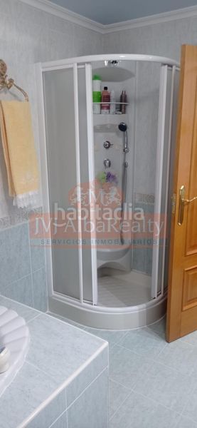 Foto e098f69b-494f-45cf-aadd-eb50868e5b7d. Casa adossada amb calefacció aparcament a Alto de los Molinos Albacete