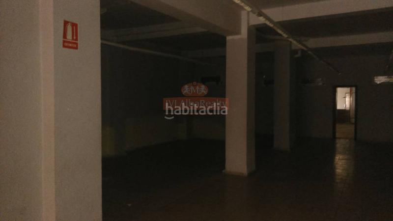 Foto 5349e9c6-1d25-4e38-b8fb-425028410759. Lloguer local comercial a Feria Albacete