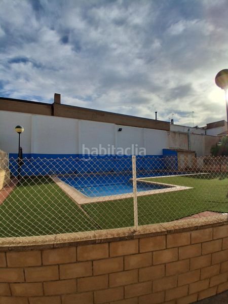 Foto b565d035-0a1f-42ab-9ea0-25c439a00901. Casa adossada amb calefacció aparcament piscina a Balazote