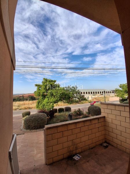 Foto ee7bc9eb-adf2-422f-b05b-dea972fa8077. Casa adossada amb calefacció aparcament piscina a Balazote