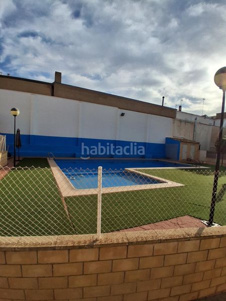 Foto f0f3a300-7ce8-44d0-ac67-b5830178a54f. Casa adossada amb calefacció aparcament piscina a Balazote