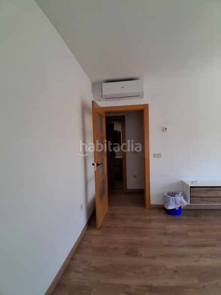Foto 04a5f0d5-fd9c-4bfc-983a-7b51bdd07551. Apartament amb calefacció aparcament a Universidad Albacete