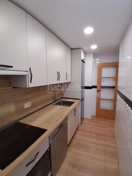 Foto c8cd5789-2b4b-4b29-a22f-86c564944fd6. Apartament amb calefacció aparcament a Universidad Albacete