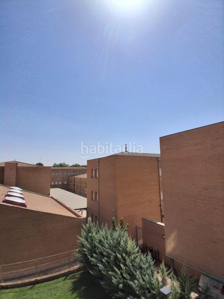 Foto f2d3ca80-8696-467b-afeb-4bc7b54b16ce. Apartament amb calefacció aparcament a Universidad Albacete