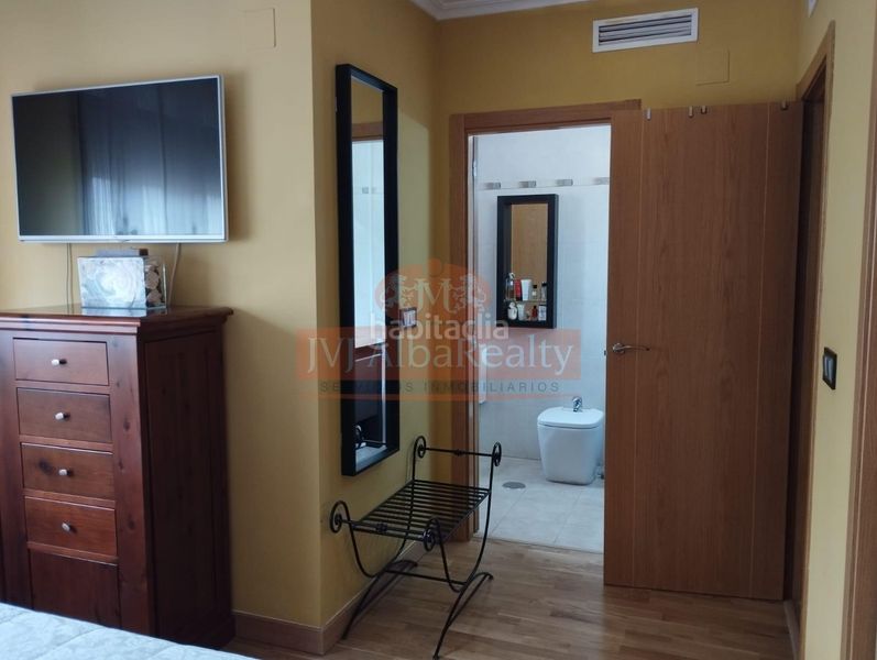 Foto 3f6e9583-e3d8-47d5-b8e9-f5fd9f4adf05. Casa adossada amb calefacció aparcament a Imaginalia - Llanos del Águila Albacete