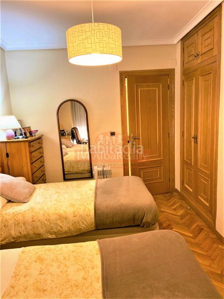 Foto 29c96e9c-dd6a-42c1-9408-756e9b338c55. Apartament amb calefacció a Centro Albacete