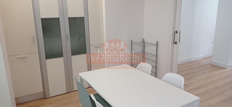Foto 0aaa7d59-d2ec-4478-bd84-45f5a1b5cf32. Rent flat with heating in Centro Albacete