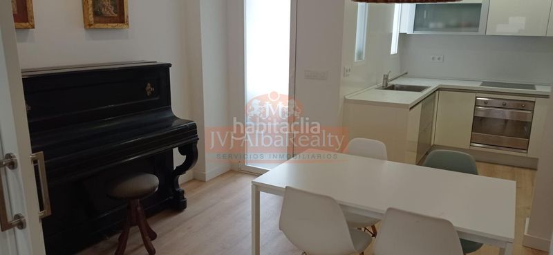 Foto 5a82f6a8-971e-421d-becb-640f80bdfb3c. Rent flat with heating in Centro Albacete