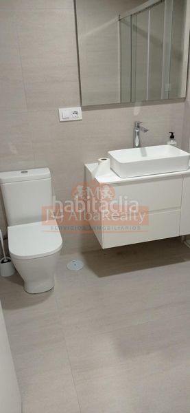 Foto 9ef1e8ef-b50b-4e7c-8f76-93f27b502014. Rent flat with heating in Centro Albacete