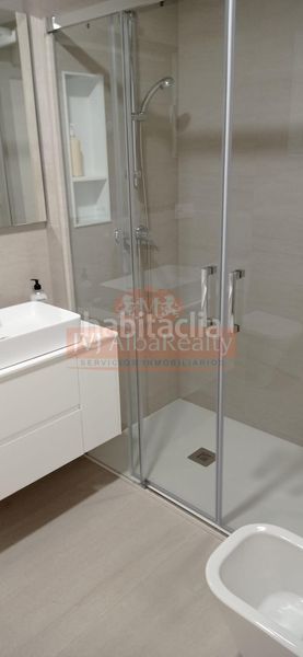 Foto fcdebd0d-7f24-475f-bdc4-f490bfdbab69. Rent flat with heating in Centro Albacete