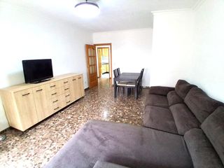 Affitto Appartamento in Carretas - Pajarita. Amplia vivienda ideal para estudiante zona carretas