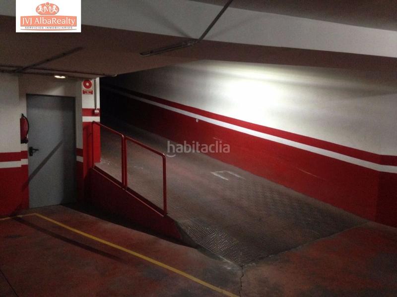 Foto 621972d4-25bc-4fb8-b318-2ed1e47d64e1. Parking voiture dans Carretas - Pajarita Albacete