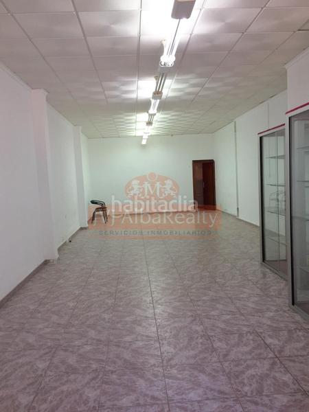 Foto c0c83913-3748-4e84-bc02-aa4cde1b2d7d. Alquiler local comercial local en venta o alquiler zona Hospital en Albacete