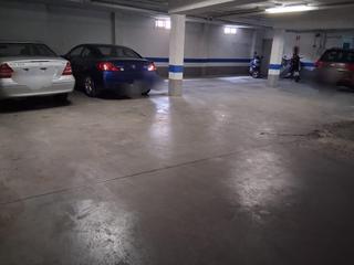 Parking coche en Carretas - Pajarita. Se venden 6 plazas de garaje para coche y 6 plazas de garaje par