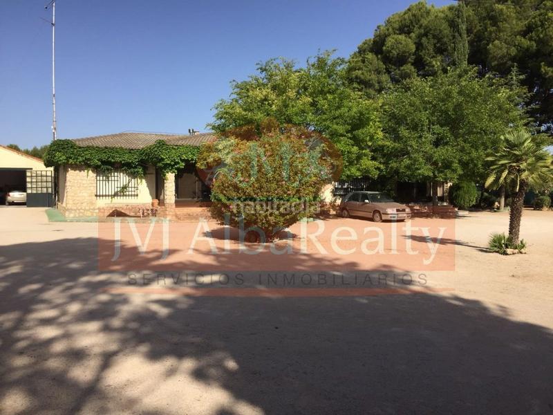 Foto aeef7a76-a1f7-4d3e-9fd6-5195db7b2d1a. Chalet avec parking piscine dans Pedanías - Extrarradio Albacete