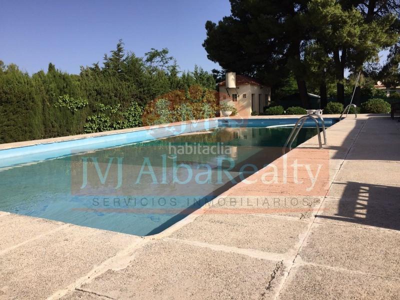 Foto f79ab8a0-a80f-4402-bb9b-708f9cb0d29c. Chalet avec parking piscine dans Pedanías - Extrarradio Albacete