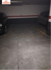 Parking coche en Carretas - Pajarita. Amplia plaza de garaje en venta en zona carretas