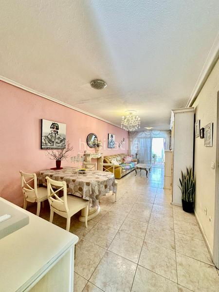 Foto 7d93bc4a-2f6f-46d1-a400-92d53c85e6e0. Casa  en la residencia calas blancas en Zona Playa de los Locos Torrevieja