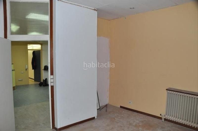 Foto 2f5df49c-6538-4177-9dc9-a3ca15a9bfd1. Rent business premise in carrer de gràcia 24 in Centre Sabadell