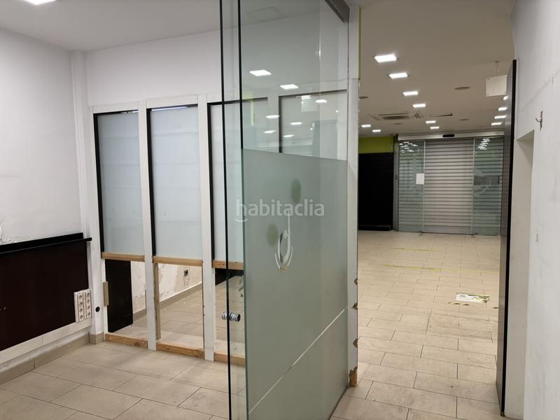 Foto 2a4681c6-7750-4b41-b7aa-96fb94cb30fe. Alquiler local comercial en carretera de barcelona 558 edificio en alquiler en Sabadell