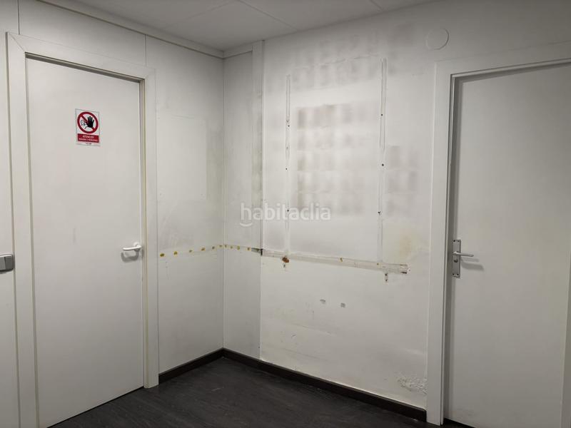 Foto ad88df43-22c1-4dc6-912c-a4ecd55399c0. Alquiler local comercial en carretera de barcelona 558 edificio en alquiler en Sabadell