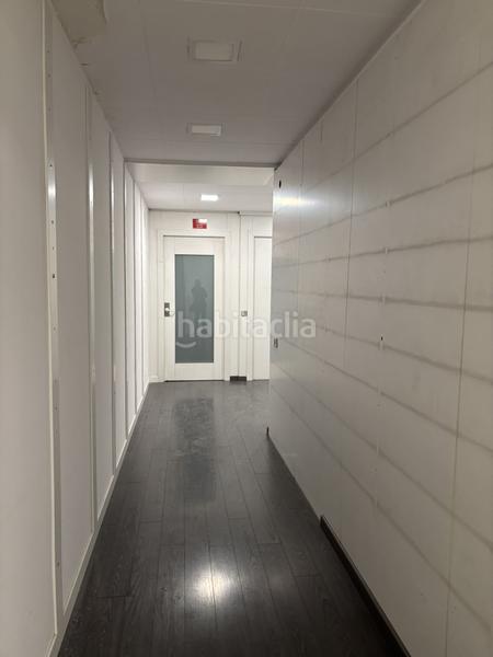 Foto b5864602-28a2-4618-977a-2005d70b4fae. Alquiler local comercial en carretera de barcelona 558 edificio en alquiler en Sabadell