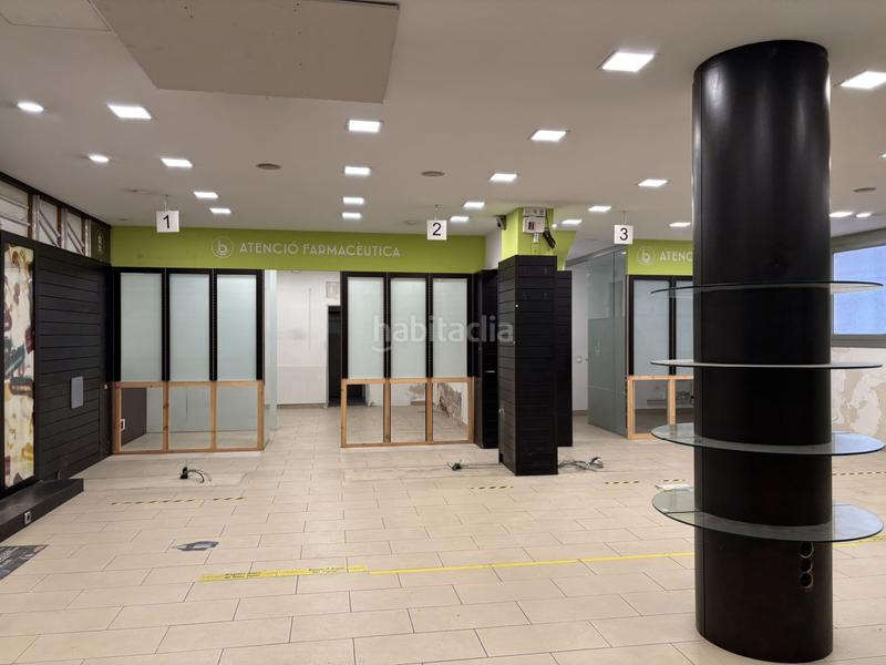 Foto d5fbbb4a-e781-487e-b2ab-1920fda0680d. Alquiler local comercial en carretera de barcelona 558 edificio en alquiler en Sabadell