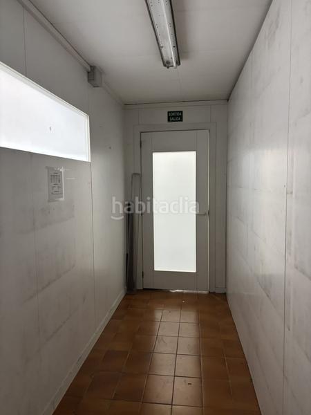 Foto eef061c0-f743-4db4-89ac-3f46f09cff31. Alquiler local comercial en carretera de barcelona 558 edificio en alquiler en Sabadell