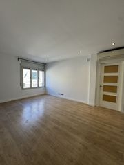 Rent Flat  Carrer de rosales