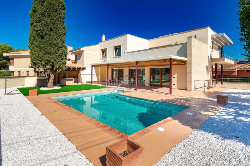 Foto 69bd8965-a44a-437b-bc00-3b0d913c043a. Casa con piscina in L´Albir Alfàs del Pi (l´)