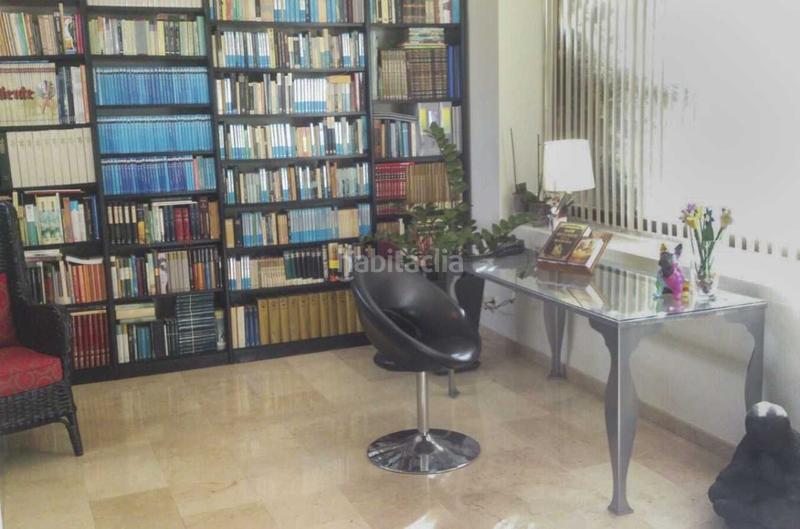 Foto efa5e862-656c-4a34-9572-d54228bc0fa7. Chalet con piscina in Urbanizaciones Benidorm