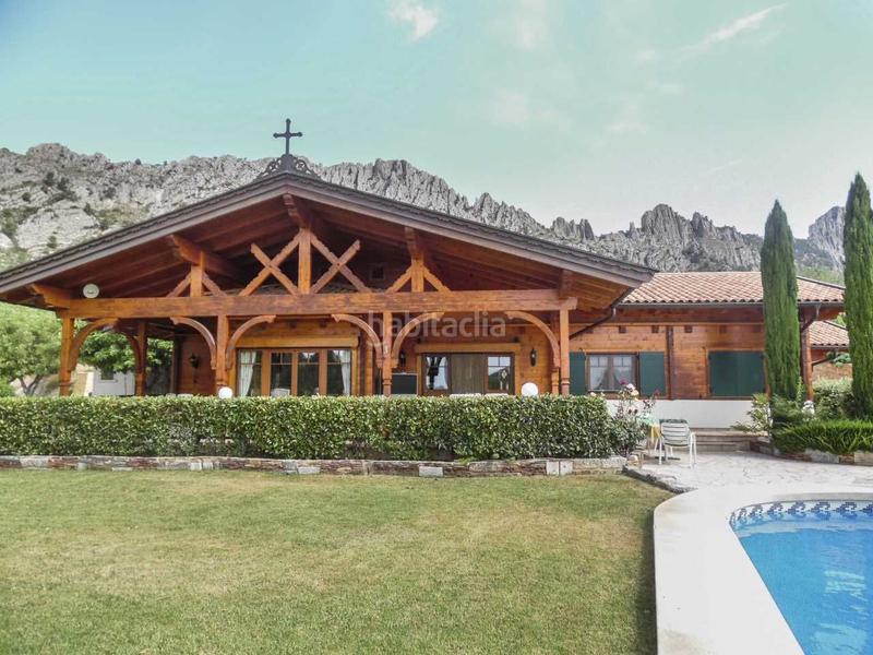 Foto 79abfa42-362d-49d2-9d59-8d8e70e13fae. Chalet con piscina in Finestrat pueblo Finestrat