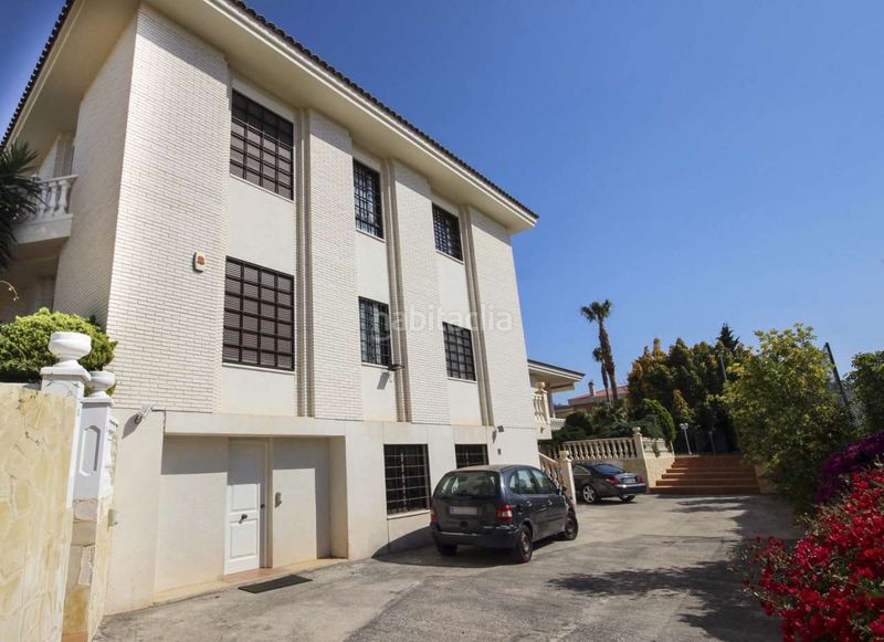 Foto 70583839-97e6-4f17-aaec-663a90a6683c. Chalet con parcheggio piscina in Sierra Helada Benidorm