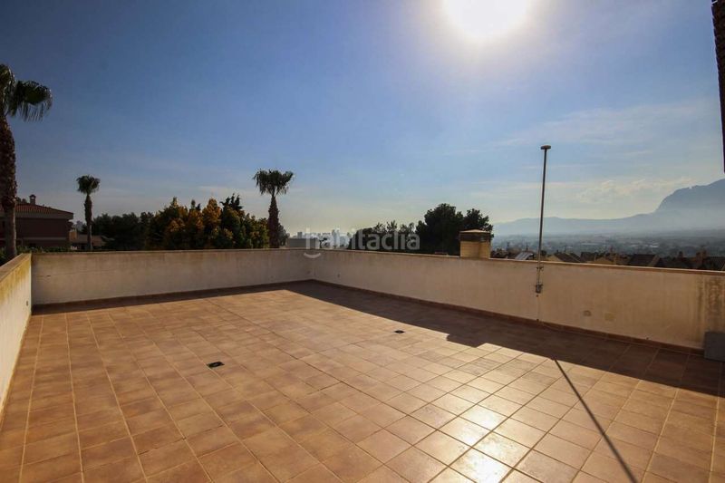 Foto 98dd6639-b730-4cfd-acd1-f7e53e629caa. Chalet con parcheggio piscina in Sierra Helada Benidorm