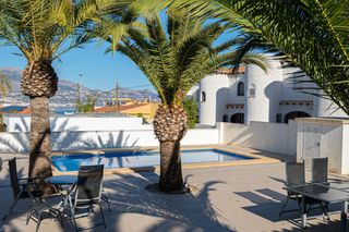 Chalet en L�Albir