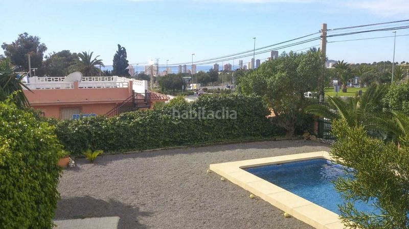 Foto 64ad3aa5-7b7e-47dc-b292-d85827ca5307. Chalet avec piscine dans Urbanizaciones Benidorm