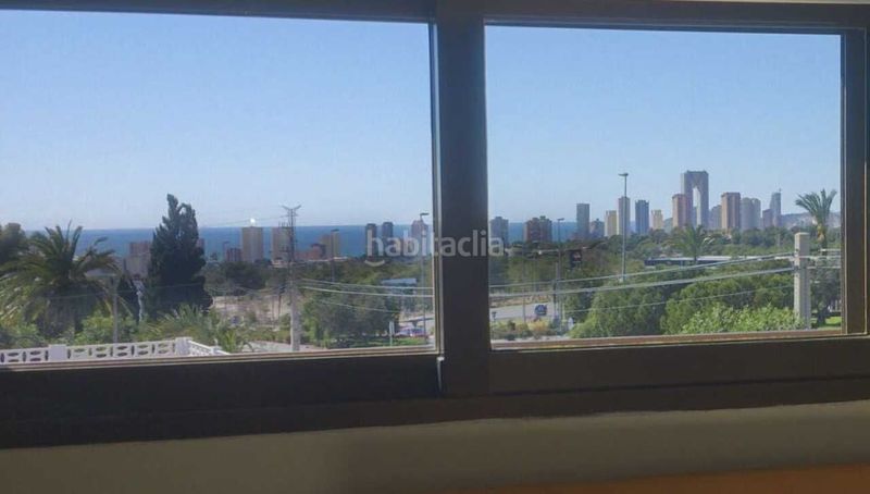 Foto b2c549ca-541b-4c9f-9f87-fb50ff85f2f4. Chalet avec piscine dans Urbanizaciones Benidorm