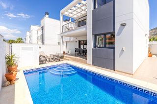 Chalet en L�Albir