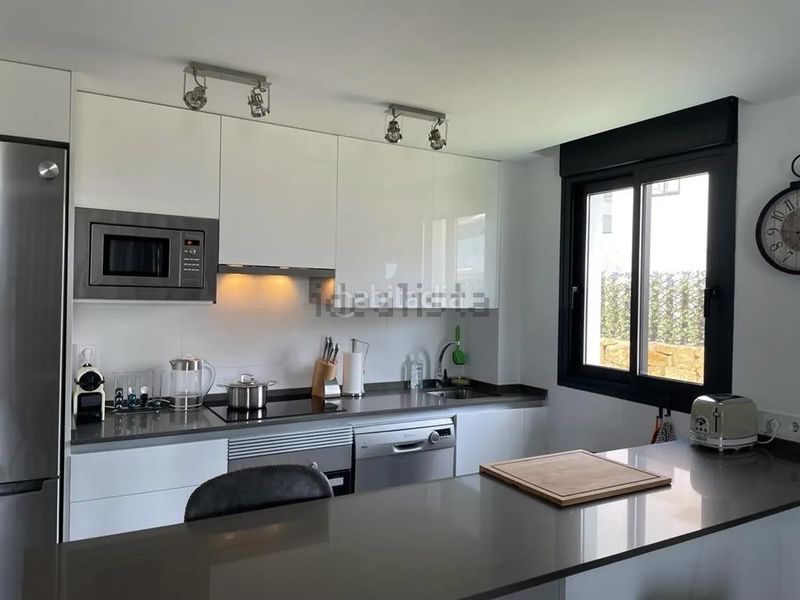 Foto 5e6c1903-a346-46ea-bc86-c20e4e55c779. Apartamento en balcón de Finestrat-terra marina Finestrat