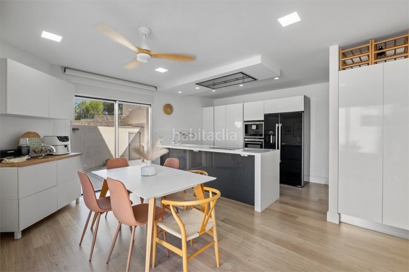 Foto f40d5d85-4d3b-4d70-abbf-c398e1c4f3de. Chalet en Pueblo-Ubanizaciones Alfàs del Pi (l´)