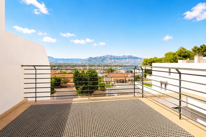 Foto 6b921ebe-1e8a-4ff7-8210-503de5e50bf2. Apartament amb calefacció aparcament a L´Albir Alfàs del Pi (l´)