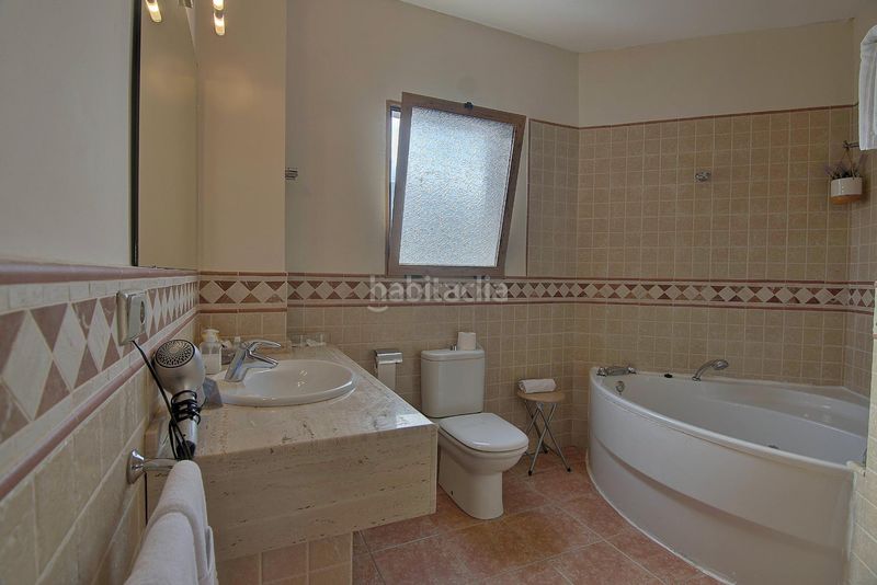 Foto 895afd27-0e26-4b03-a221-73c639446398. Edificio en Parcent