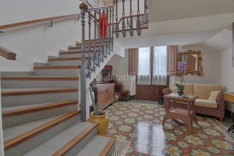 Foto f65fa761-41f1-4b90-8f63-899ec6f99c41. Edificio en Parcent