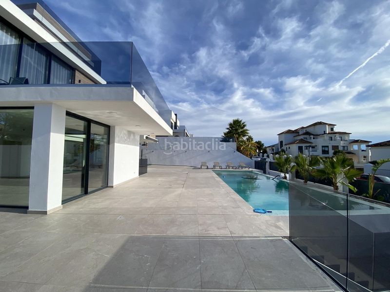 Foto daf6c5de-4538-4075-aa60-b07c2f36c94b. Xalet amb calefacció piscina a Golf Bahía Finestrat