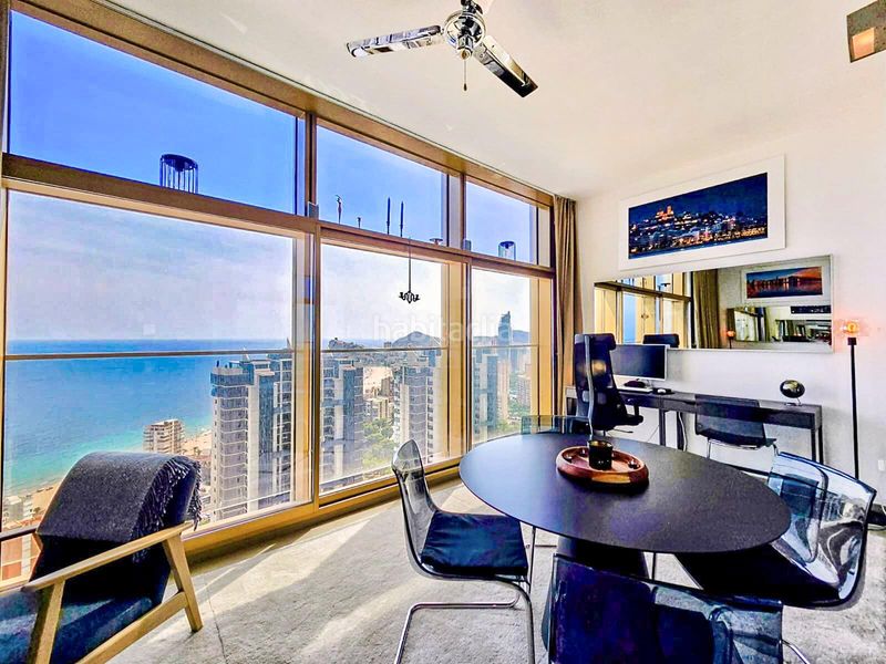 Foto 862417d1-f6b2-46de-8425-f0cb96fea224. Apartament amb calefacció piscina a Playa Poniente Benidorm