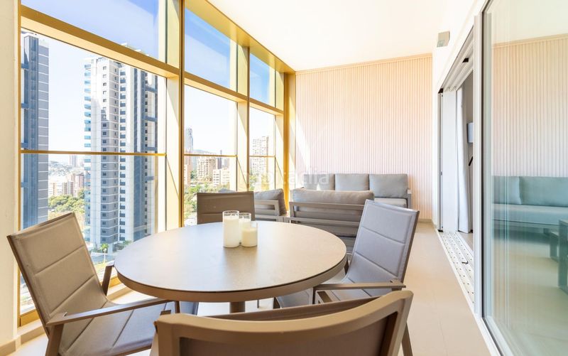 Foto 07e7ae2b-cef6-4b88-8fd5-e4df329bb59a. Apartament amb calefacció piscina a Playa Poniente Benidorm